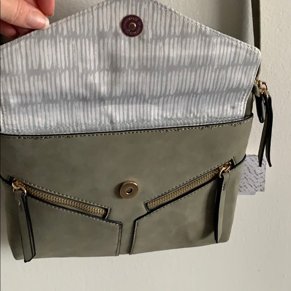 Suede olive green purse - Picture 5 of 5